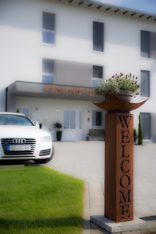 Hotel Traumfabrik Büttelborn Εξωτερικό φωτογραφία
